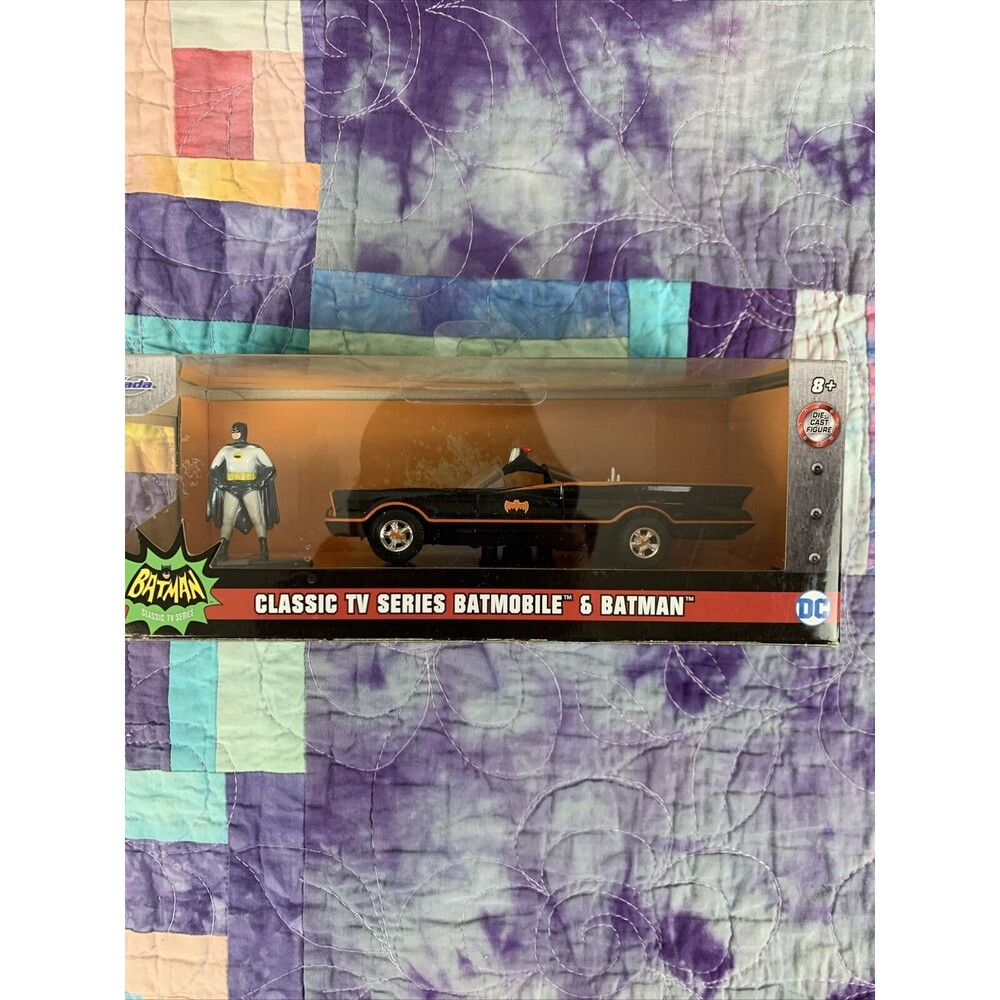 NEW Jada Toys 31703 Batman Classic 1966 TV BATMOBILE 1:32 Scale Vehicle & Figure
